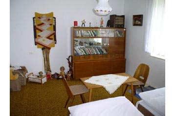 Slovacia Chata Nová Baňa, Exteriorul